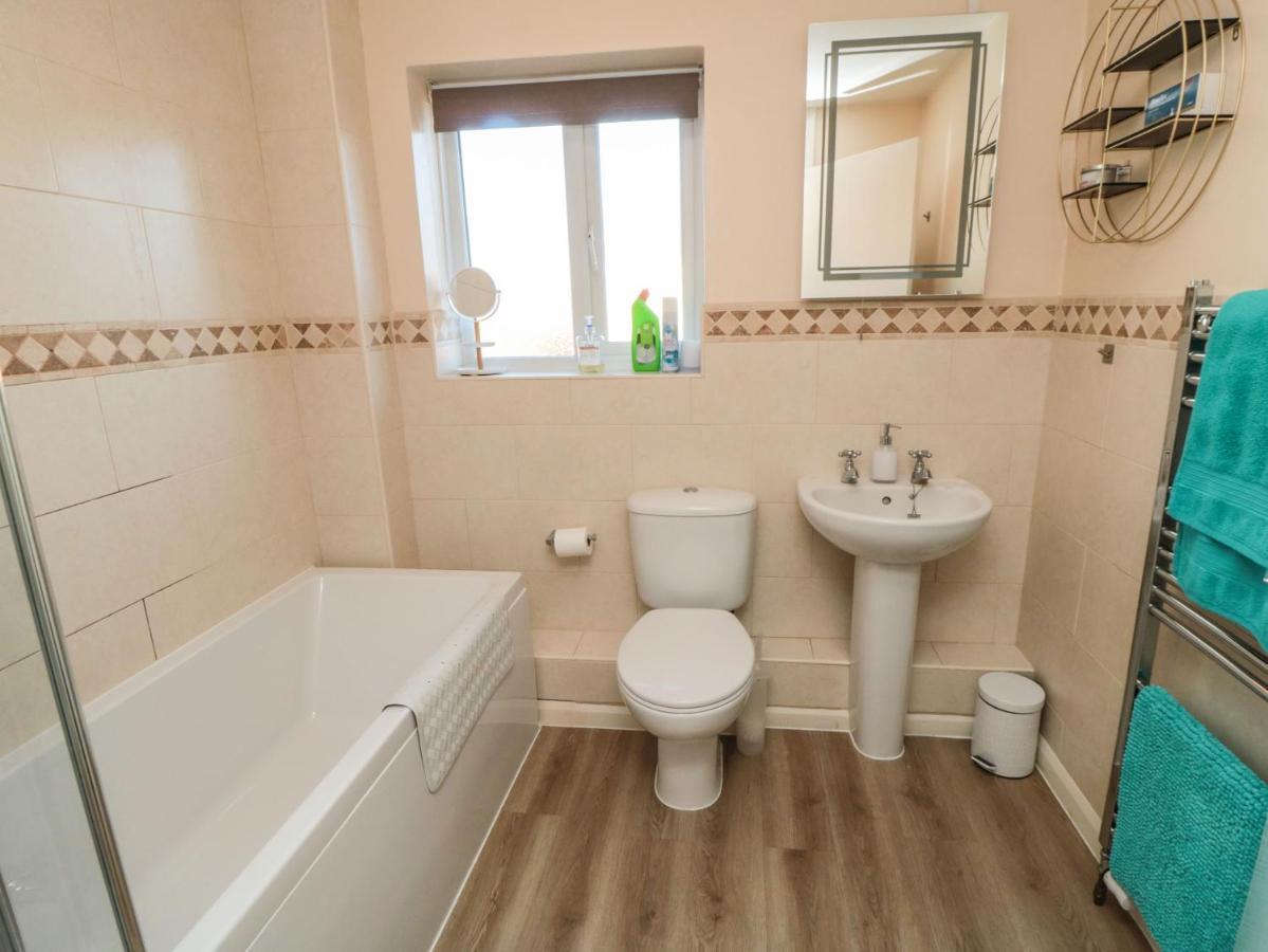 Sutton Court Villa Thirsk Exterior photo