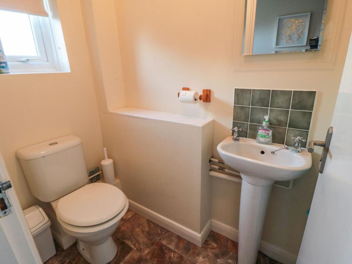 Sutton Court Villa Thirsk Exterior photo